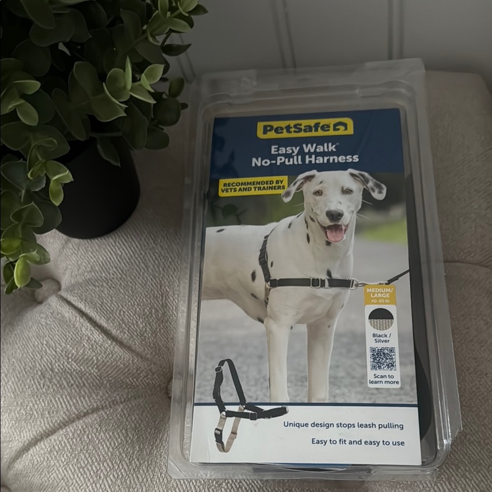PetSafe Black Dog Harness for Comfortable Walks